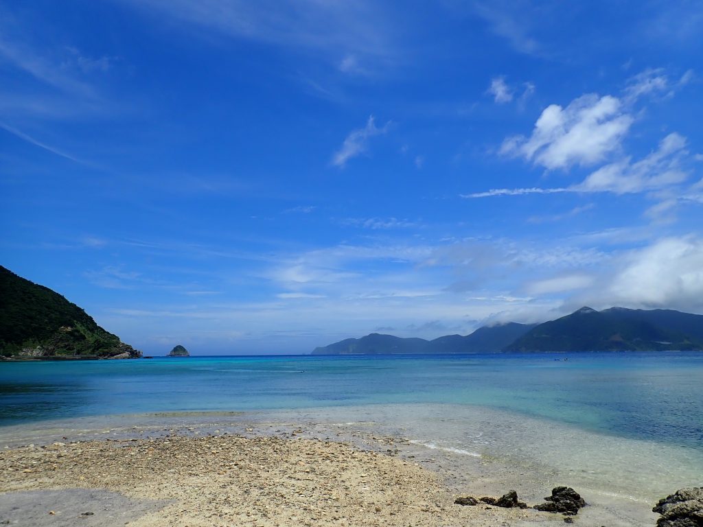 【奄美大島】沖縄だけじゃない！世界に誇れるほど美しい実久ブルー